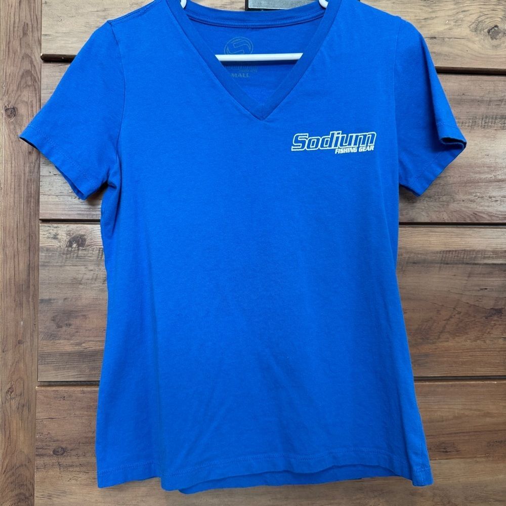 Sodium Fishing Gear Blue Graphic Tee | Women’s Small